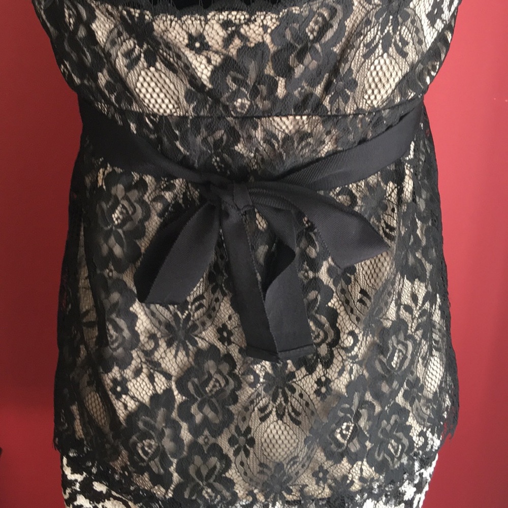 Limited Lace Top - Picture 4 of 7
